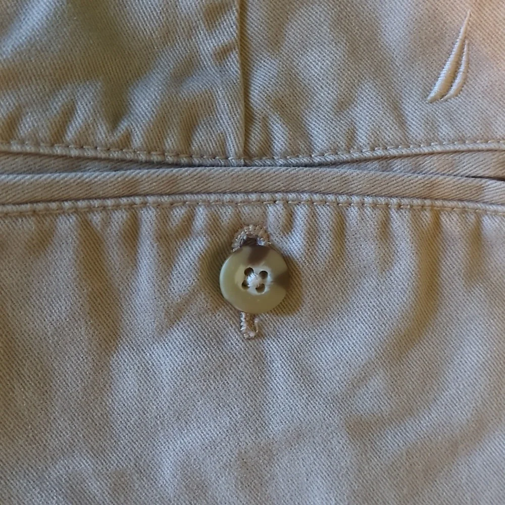 Nautica Khaki Shorts 34